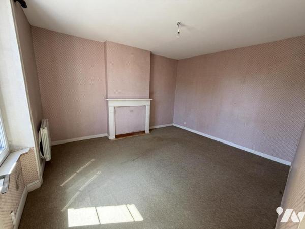 MARIGNY Bourg, Maison en pierre, 3 chambres avec cour et garage 