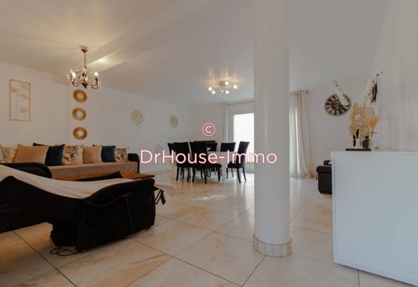 Maison à vendre 5 pièces de 216 m²