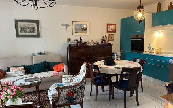 Appartement à vendre    3 pièces • 65 m2 Sainte-Adresse