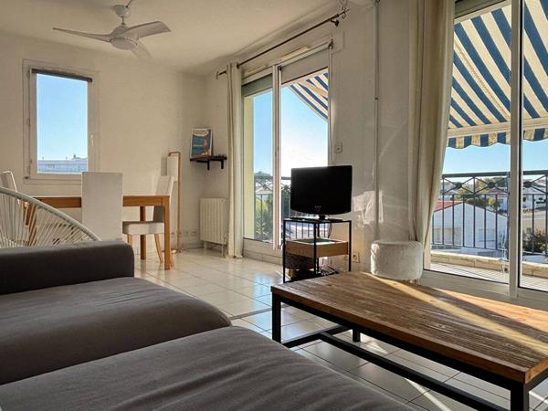 APPARTEMENT à VAUX SUR MER