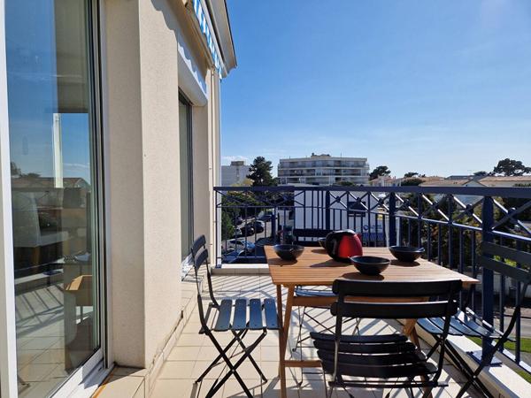 APPARTEMENT à VAUX SUR MER