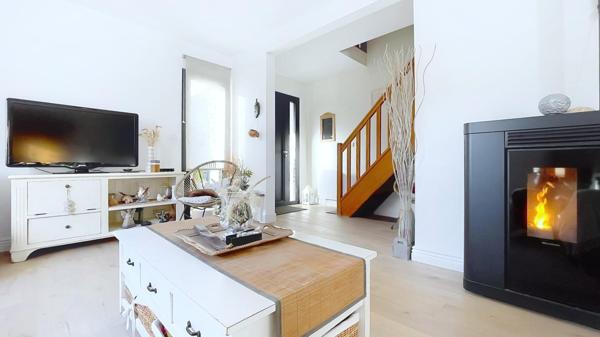 Maison 4 pièces 90m2 rénovée à Séné