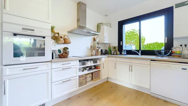 Maison 4 pièces 90m2 rénovée à Séné