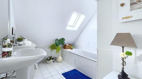 Maison 4 pièces 90m2 rénovée à Séné