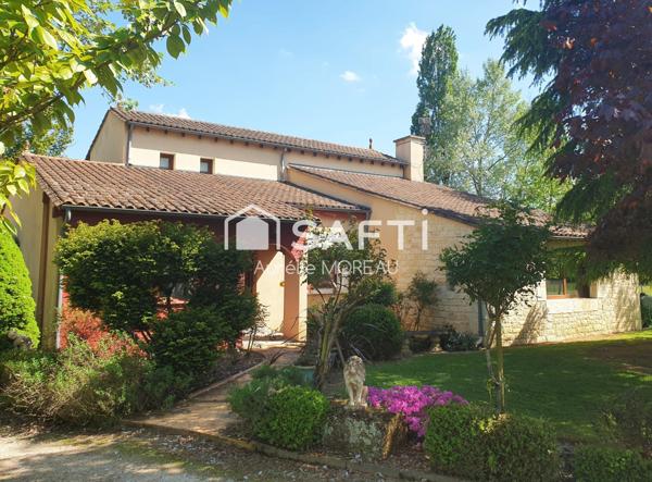 Propriété de charme avec grand terrain arboré