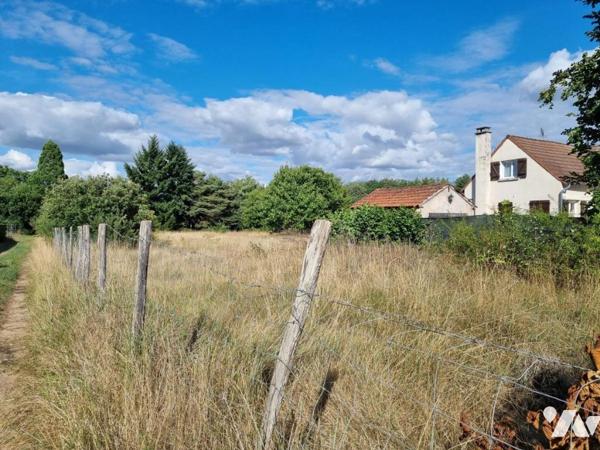 AMILLY 45200 - Terrain à Bâtir