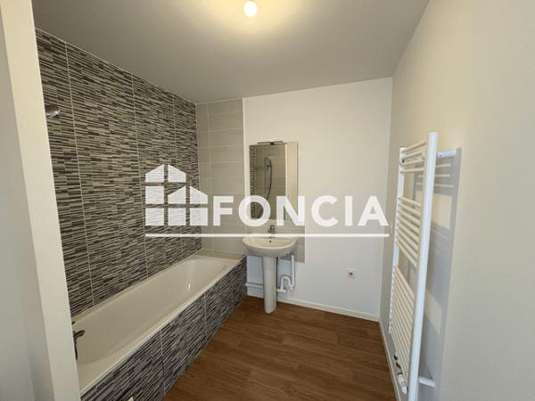 Location Appartement 2 pièces 45.39 m² - AVENUE DU 17 OCTOBRE Montataire 60160