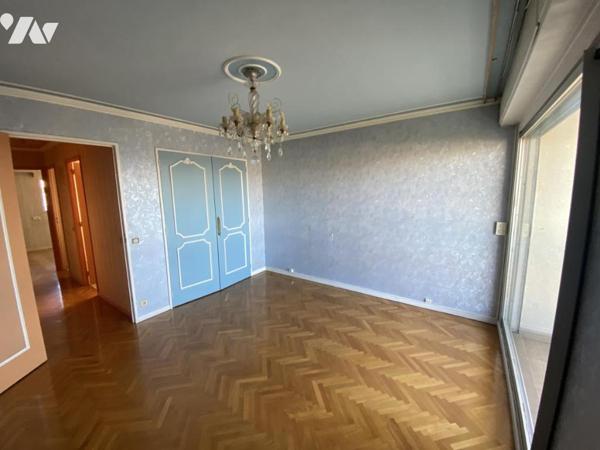 Appartement T3, deux balcons vue mer, cave et garage