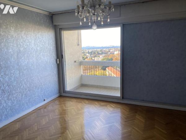 Appartement T3, deux balcons vue mer, cave et garage