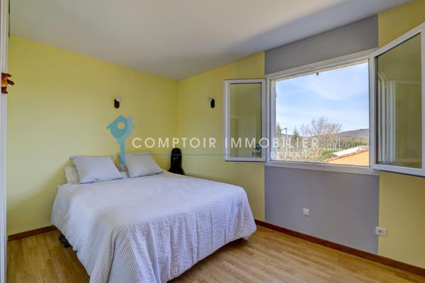 Maison 8 pièce(s) 5 chambre(s) 201.6 m²