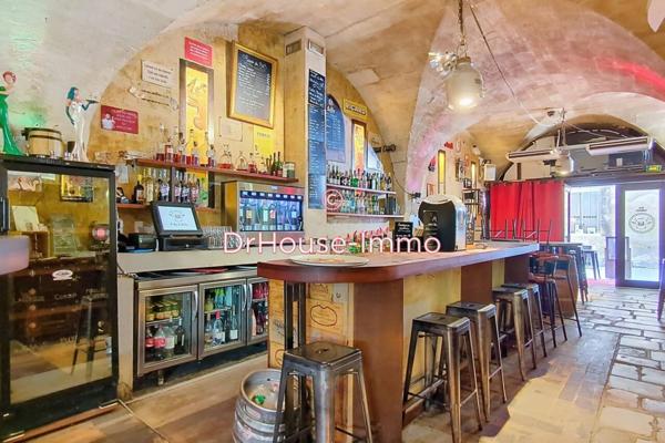 Commerce à vendre 6 pièces de 210 m²