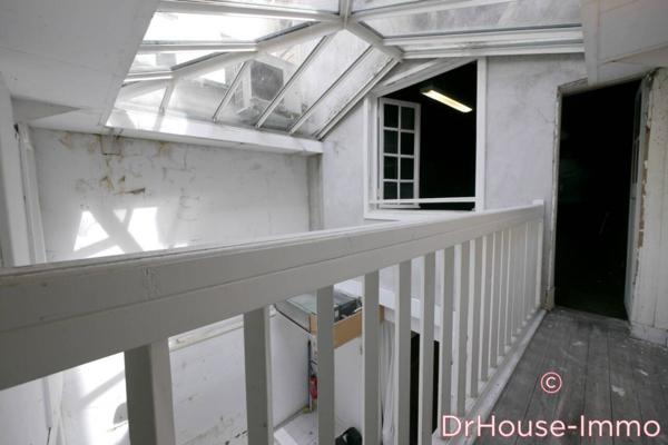 Immeuble à vendre 8 pièces de 200 m²