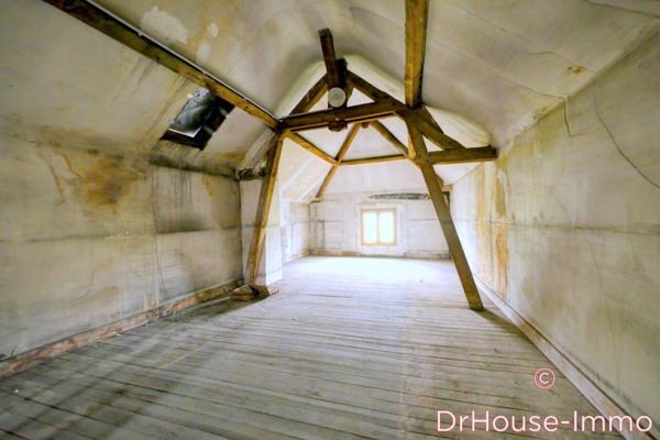 Immeuble à vendre 8 pièces de 200 m²