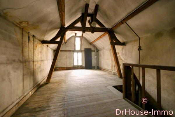 Immeuble à vendre 8 pièces de 200 m²