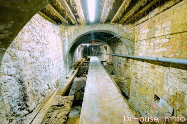 Immeuble à vendre 8 pièces de 200 m²