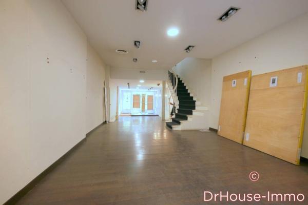 Immeuble à vendre 8 pièces de 200 m²