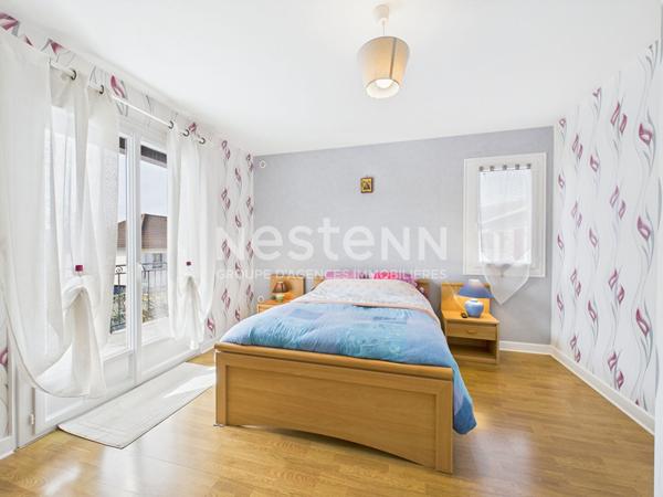 A vendre à Arpajon sur Cère, Maison de 6 pièces d'une surface de 132 m² avec jardin d'environ 700 m².