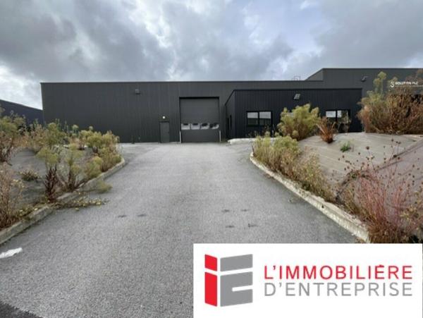 Local d’activite de 380m2 à LANDEVANT