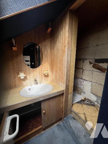 LA FERTE MACE, maison de centre-ville avec jardin