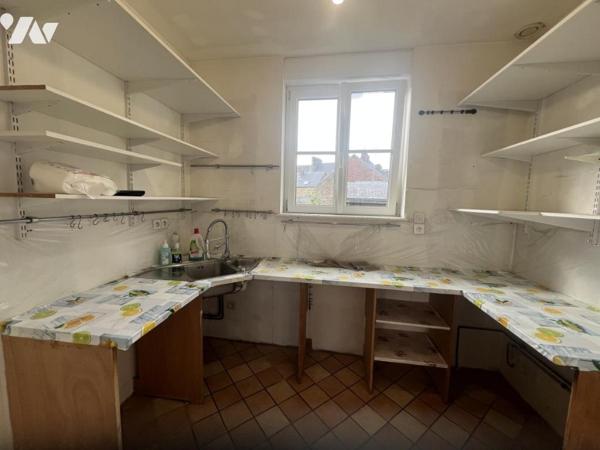 LA FERTE MACE, maison de centre-ville avec jardin