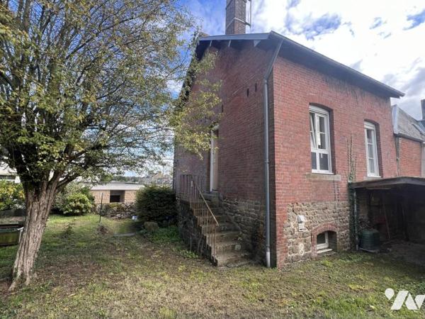 LA FERTE MACE, maison de centre-ville avec jardin