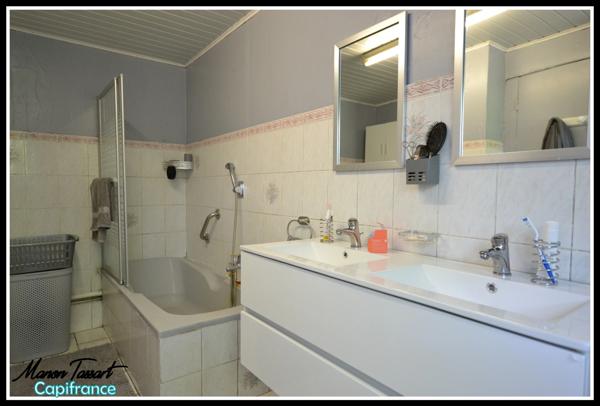 Maison individuelle de 175m², 4 chambres, avec grand potentiel, jardin et dépendance – Saint-Amand-les-Eaux