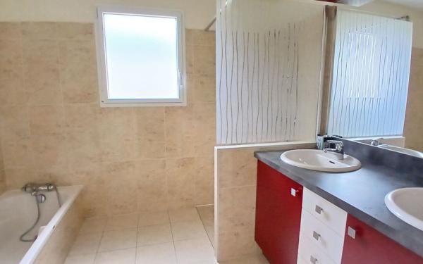 Maison à vendre    6 pièces • 193 m2 Noyal-sur-Vilaine