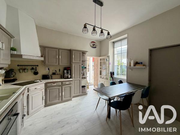 Maison à vendre 8 pièces 246 m² Parthenay