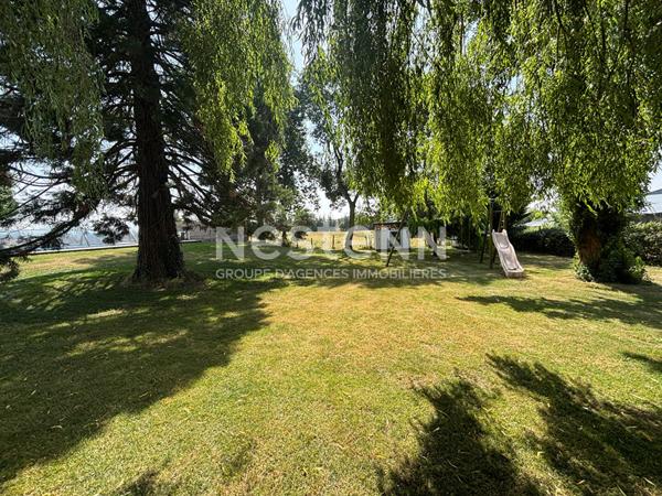 A vendre - Grande maison familiale avec piscine, dépendances et écuries - 9 pièces - 205m² - entre Thouars et Argentonnay - D5878