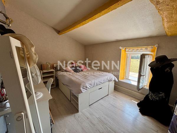 A vendre - Grande maison familiale avec piscine, dépendances et écuries - 9 pièces - 205m² - entre Thouars et Argentonnay - D5878