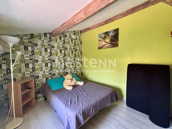 A vendre - Grande maison familiale avec piscine, dépendances et écuries - 9 pièces - 205m² - entre Thouars et Argentonnay - D5878