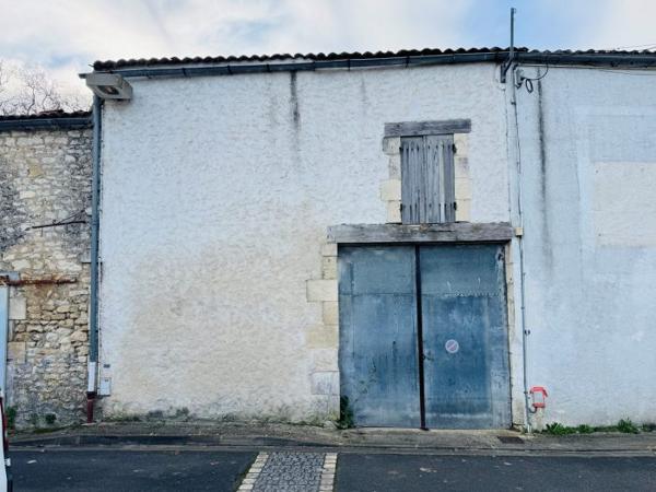 Maison bâtiment Cozes 70 m²