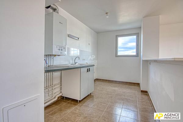 Versailles -Quartier Montreuil - 3 pièce 74 m² - Balcon - cave et parking en sous-sol €600 000 ** - Référence 27281