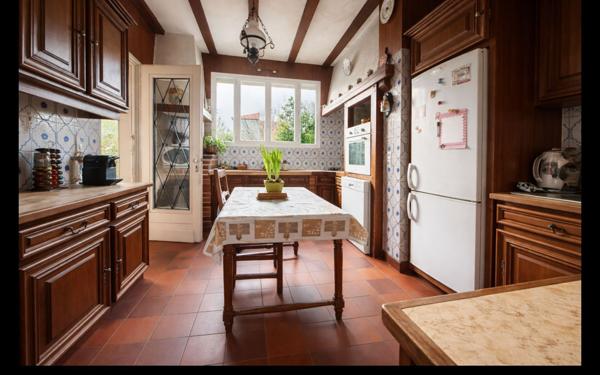 Maison à vendre    8 pièces • 224 m2 Saint-Maur-des-Fossés