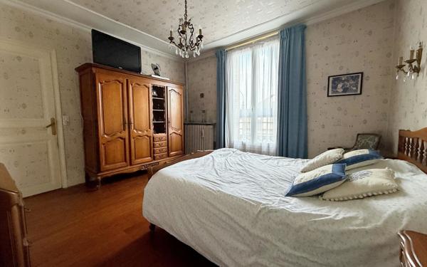 Maison à vendre    8 pièces • 224 m2 Saint-Maur-des-Fossés