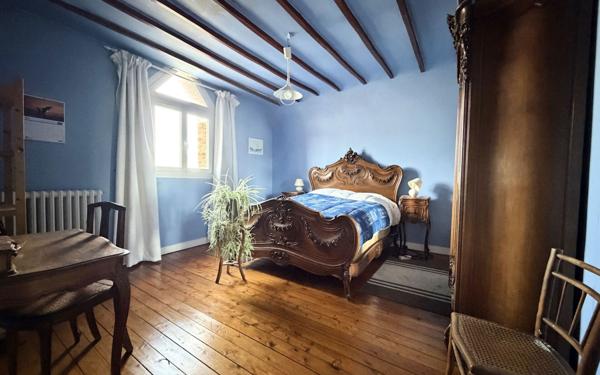 Maison à vendre    8 pièces • 224 m2 Saint-Maur-des-Fossés