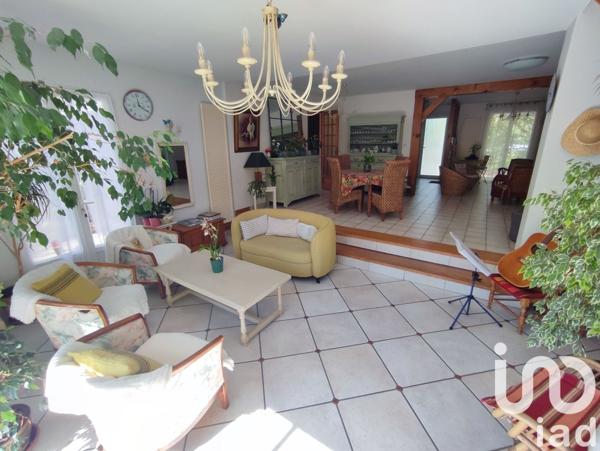 Maison 8 pièces de 211 m² à Chartres (28000)