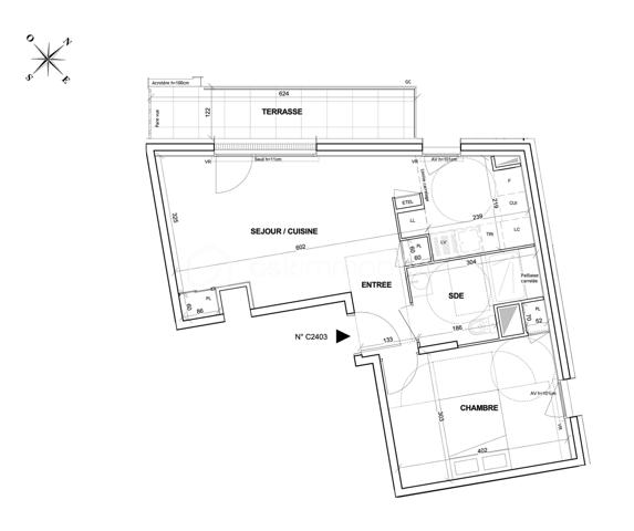 À seulement 5 minutes à pied du métro Romainville–Carnot (ligne 11), au sein d’une résidence Cogedim récente, construite en 2020, découvrez ce 2 pièces de 44,20 m², situé au 4ᵉ étage avec ascenseur et prolongé par une agréable terrasse de 7,60 m².

En retrait de la rue, la résidence s’inscrit dans une allée privée et arborée, offrant un environnement résidentiel particulièrement agréable.

L’appartement bénéficie d’une distribution simple et fonctionnelle : une entrée dessert une belle pièce de vie de 23 m² avec cuisine ouverte aménagée et équipée, donnant directement accès à la terrasse, une chambre de 12,58 m² ainsi qu’une salle d’eau avec WC.

LES POINTS FORTS
_ Résidence Cogedim de 2020
_ Construction récente bénéficiant encore des garanties liées au neuf (notamment de la garantie décennale)
_ Bâtiment récent : pas de rénovation lourde liée au vieillissement d'un immeuble ancien à anticiper à court terme
_ DPE C
_ 4ᵉ étage avec ascenseur
_ Terrasse de 7,60 m²
_ Belle pièce de vie avec cuisine ouverte déjà aménagée et équipée
_ Chambre confortable de plus de 12 m²
_ Appartement et parties communes en très bon état
_ Allée privée et arborée, en retrait de la rue
_ Métro Romainville–Carnot ligne 11 à 5 minutes à pied
_ Commerces et services du quotidien à proximité
_ Un secteur qui poursuit sa transformation, porté notamment par le prolongement de la ligne 11 et l’arrivée future du tramway T1

Un appartement récent, économe et sans travaux, réunissant les avantages d’une construction moderne et d’un extérieur, à quelques minutes du métro.