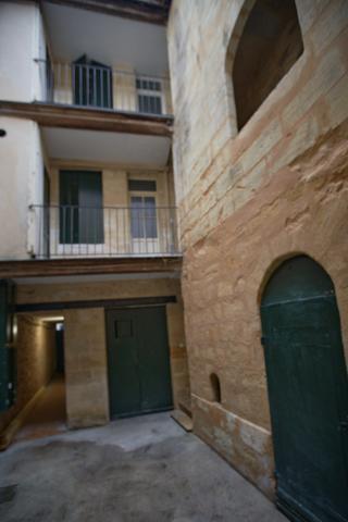 T3 à rénover- Immeuble Pierre de taille Bordeaux Saint Michel