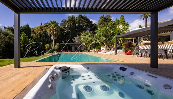 Villa Cannes 8 pièce(s) 410 m2 Cannes Californie 6 900 000 euros