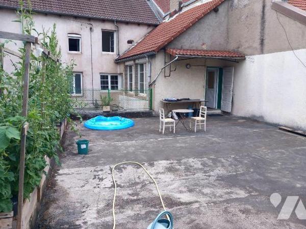 Maison à vendre à Raon-l'Étape (88110) dans les Vosges (88)

Maison en vente à Raon-l'Étape, ...