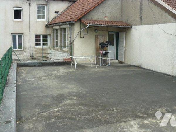 Maison à vendre à Raon-l'Étape (88110) dans les Vosges (88)

Maison en vente à Raon-l'Étape, ...