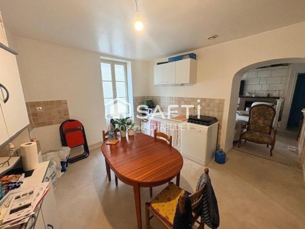 Bureau de 60m² avec un appartement de 72m² en centre ville