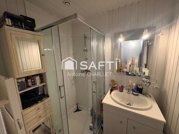 Bureau de 60m² avec un appartement de 72m² en centre ville