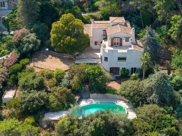 Vente Villa de luxe Théoule-sur-Mer 8 Pièces 250 m²