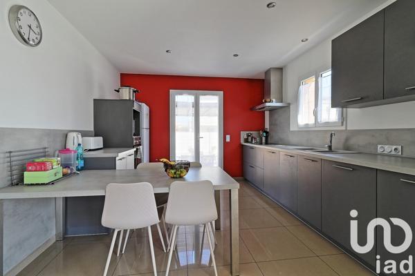 Maison 5 pièces de 136 m² à Alénya (66200)