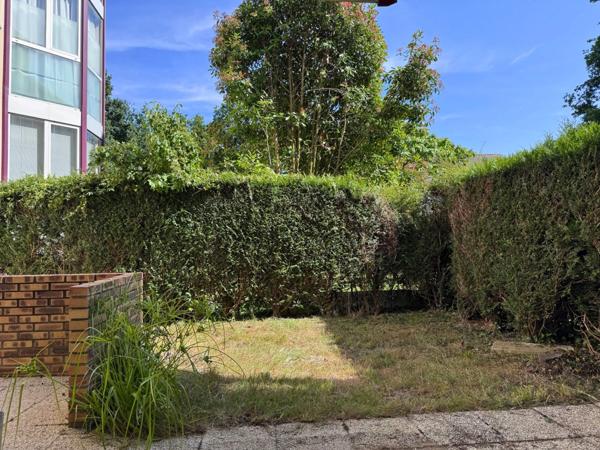 Grand T3 en rez-de-jardin avec terrasse et parking – Calme, lumineux, à 10 min du centre