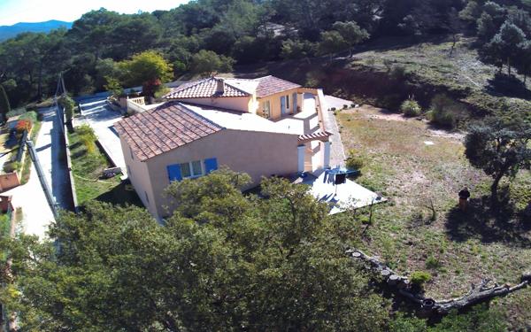 Maison à vendre    4 pièces •  Pierrefeu-du-Var