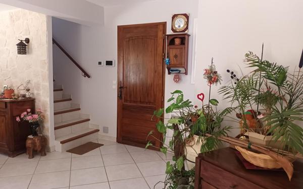 Maison à vendre    4 pièces •  Pierrefeu-du-Var