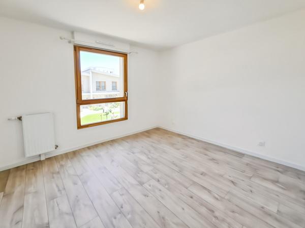 Appartement T3 année 2024 de 61 m² dans la résidence "Recto Verso" à Arpajon